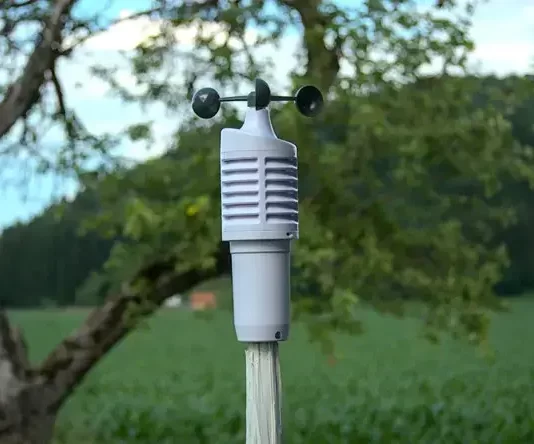 what are the benefits of having a home weather station 1